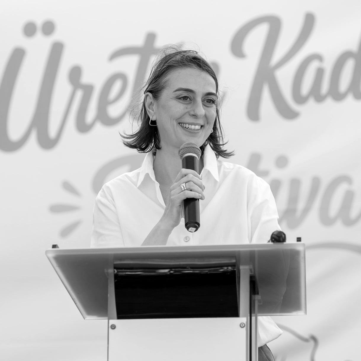 Üsküdar Belediye Başkanı Sinem Dedetaş tutuklandı