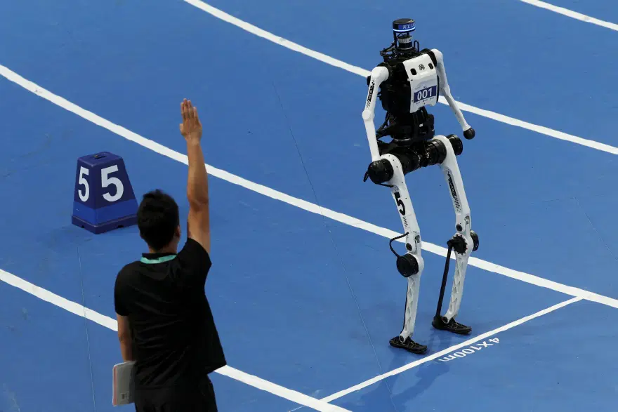 Bir robot Usain Bolt’un rekorunu kırdı: 100 metreyi 8.64 saniyede koştu