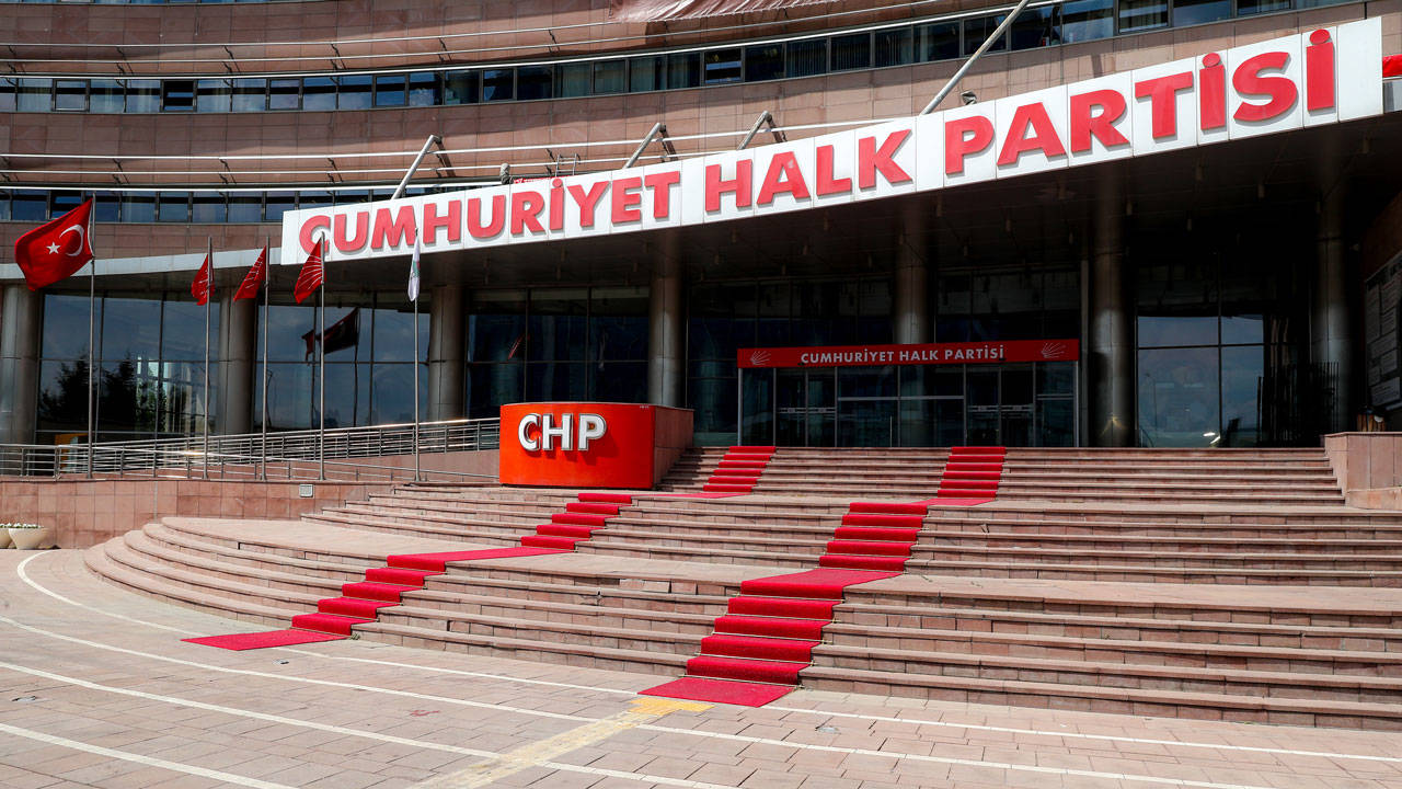 Üç belediye başkanı CHP’den ihraç edildi: Kadıköy, Sancaktepe ve Sarıyer
