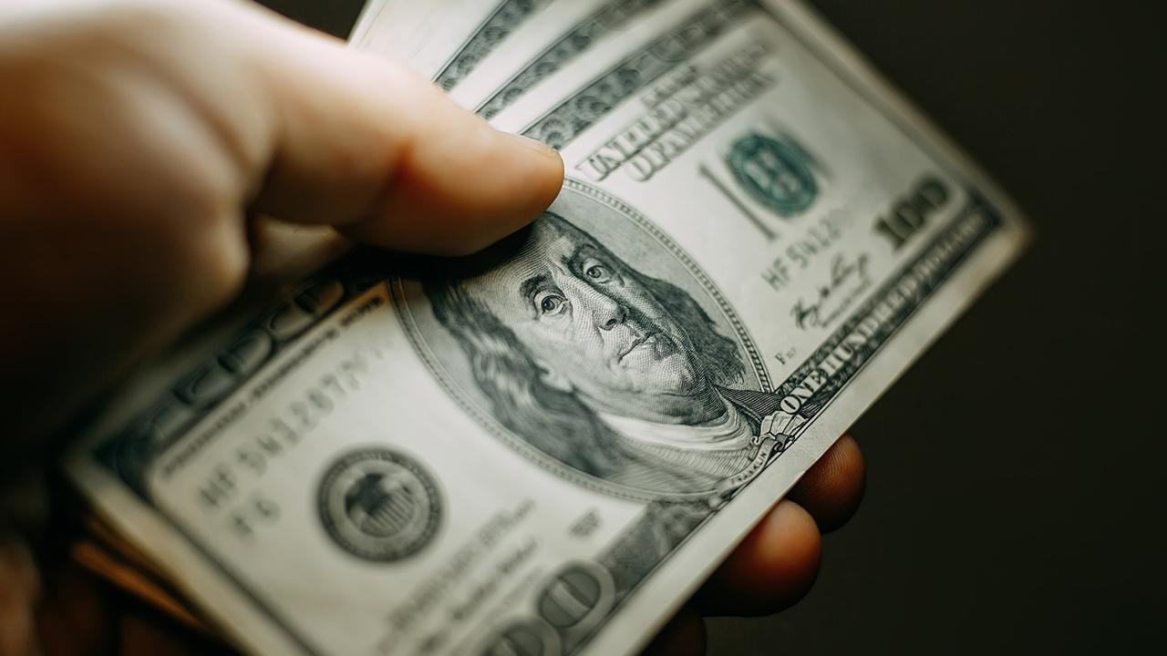 Alman bankasından dolar için yıl sonu tahmini