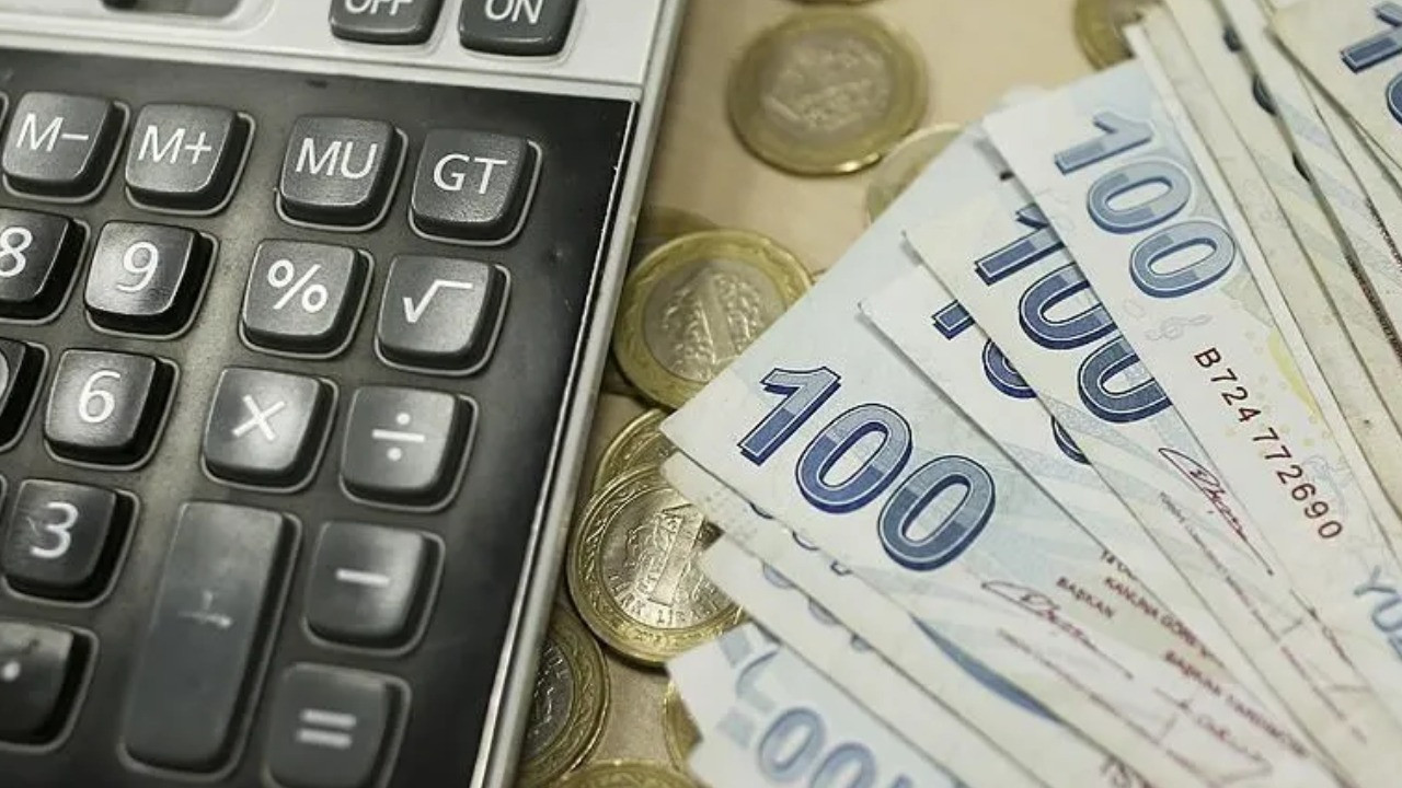 DİSK-AR hesapladı: Asgari ücret 5 bin 576 lira eridi
