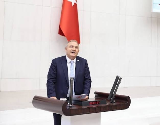 AK Parti’ye katılması bekleniyor: Ömer Karakaş İYİ Parti’den istifa etti