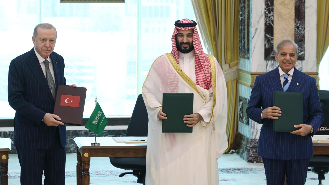 Türkiye, Suudi Arabistan ve Pakistan’dan üçlü ortak savunma anlaşması