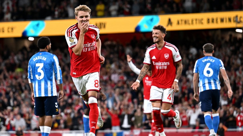Arsenal Premier Lig’e galibiyetle başladı