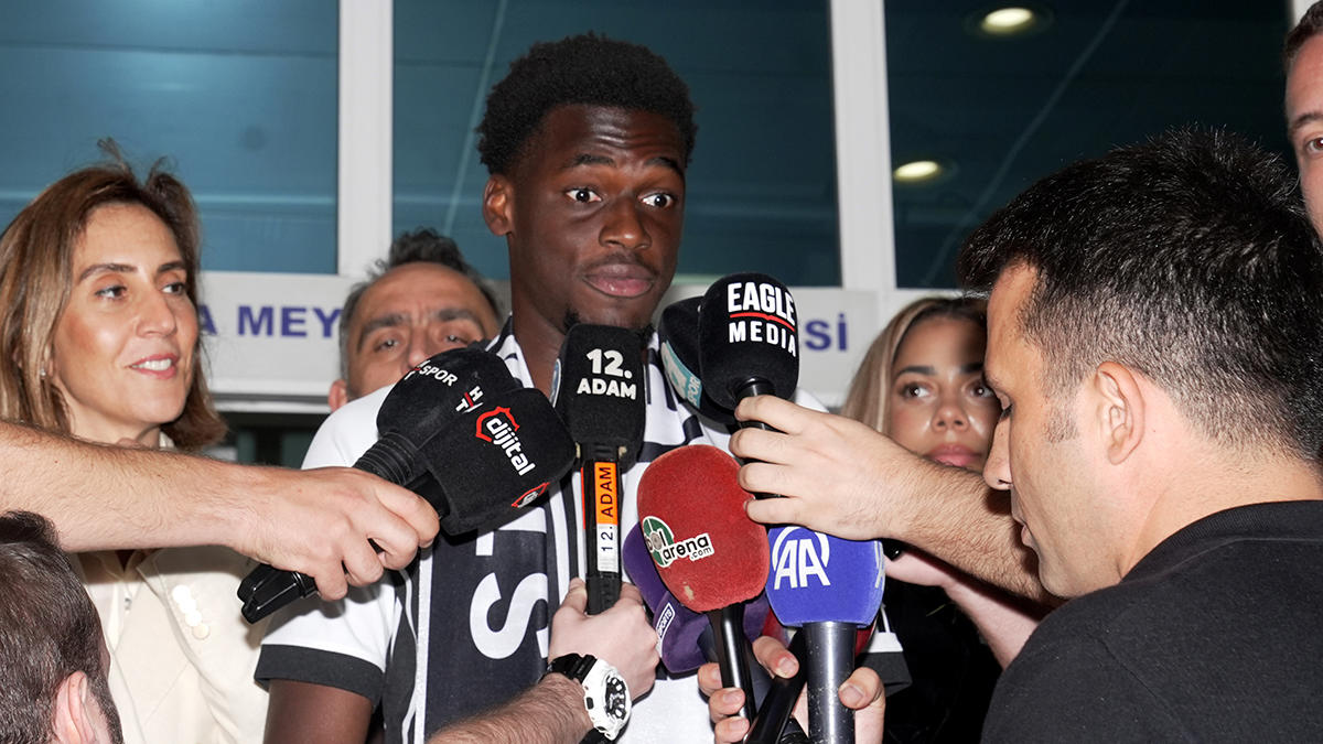 Ernest Poku, Beşiktaş için İstanbul’da: ‘Yüzde 100 hazırım’