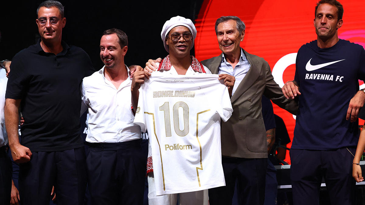 Ronaldinho futbola mı dönüyor: Kulüpten hisse aldı, ‘Çok güzel olur’ dedi