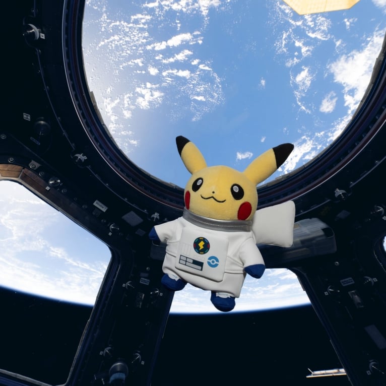 Pikachu uzaydan döndü: Dünya’nın etrafında 1040 tur attı