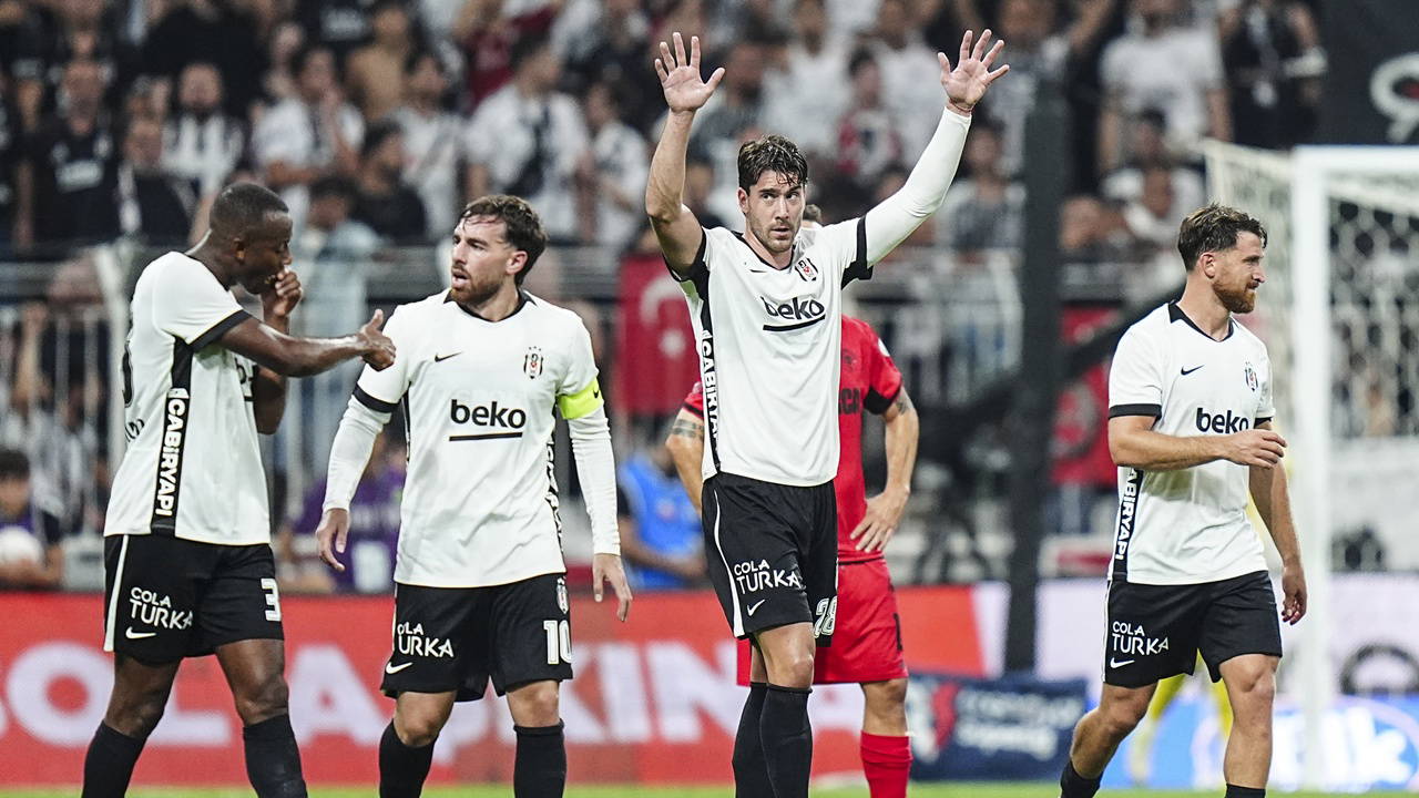 Beşiktaş derbiye hazır: Çorum FK karşısında 6 gollü galibiyet