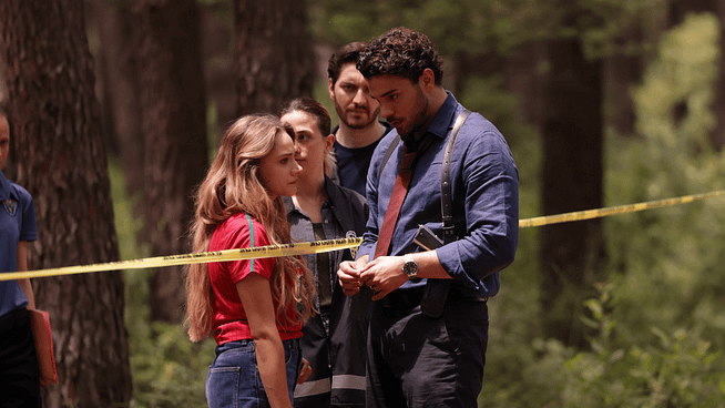 Miray Daner ve Halit Özgür Sarı başrolde: ‘Alıkara’ TOD’da yayında