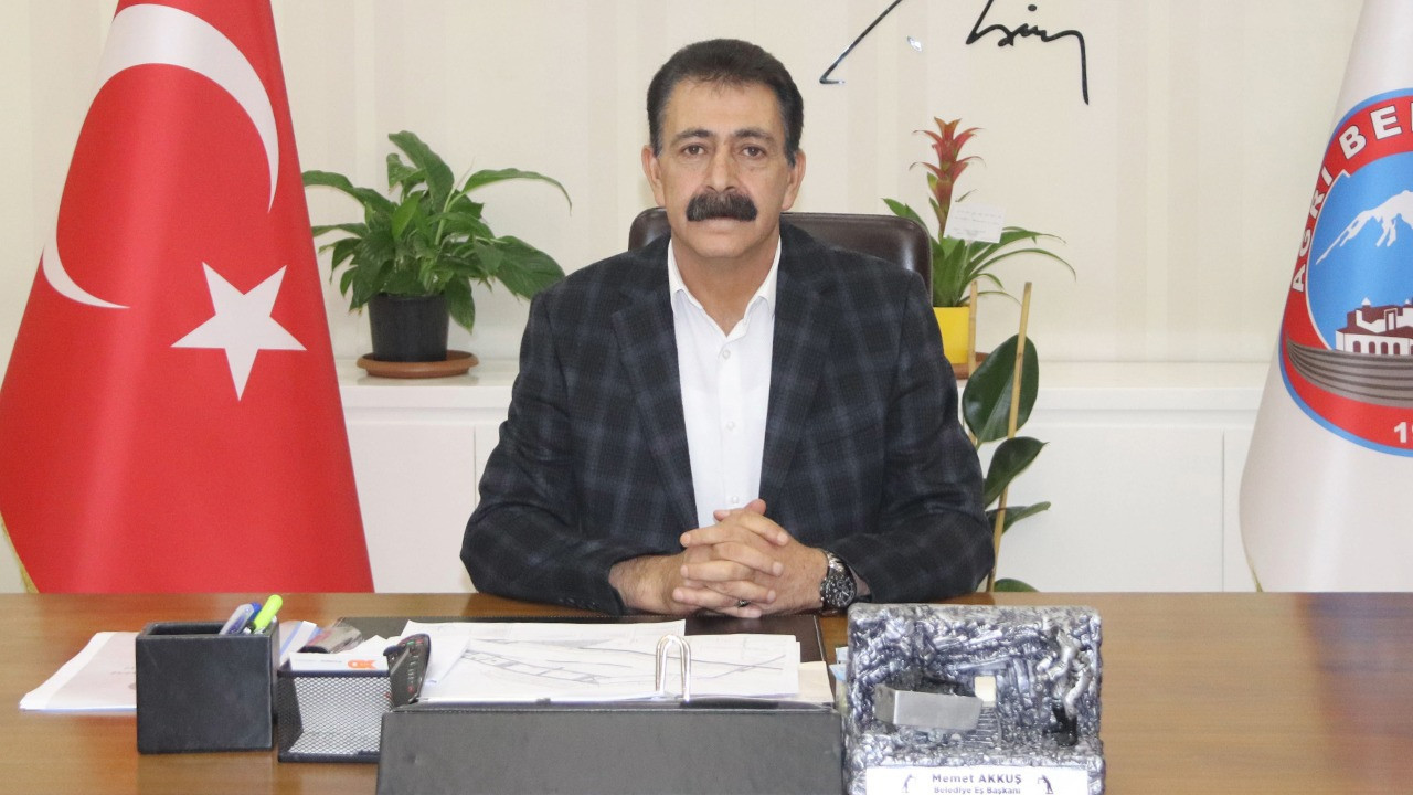 Kanser tedavisi görüyordu: Ağrı Belediye Başkanı Mehmet Akkuş hayatını kaybetti
