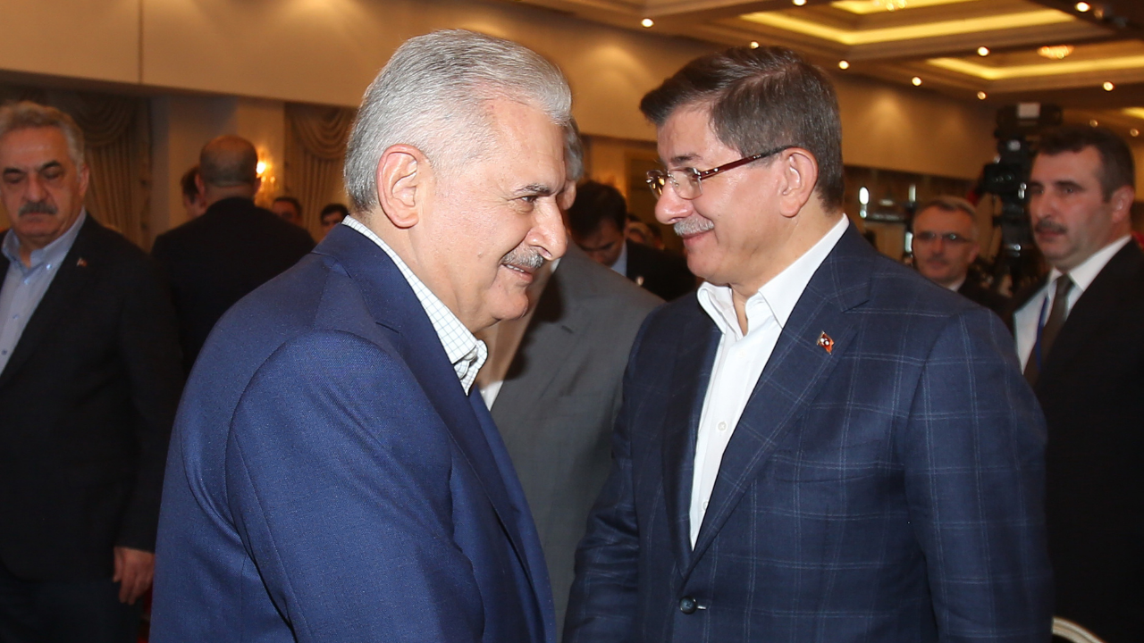 Binali Yıldırım, Ahmet Davutoğlu’ndan şikayetçi olmuş: 20 bin lira tazminat cezası