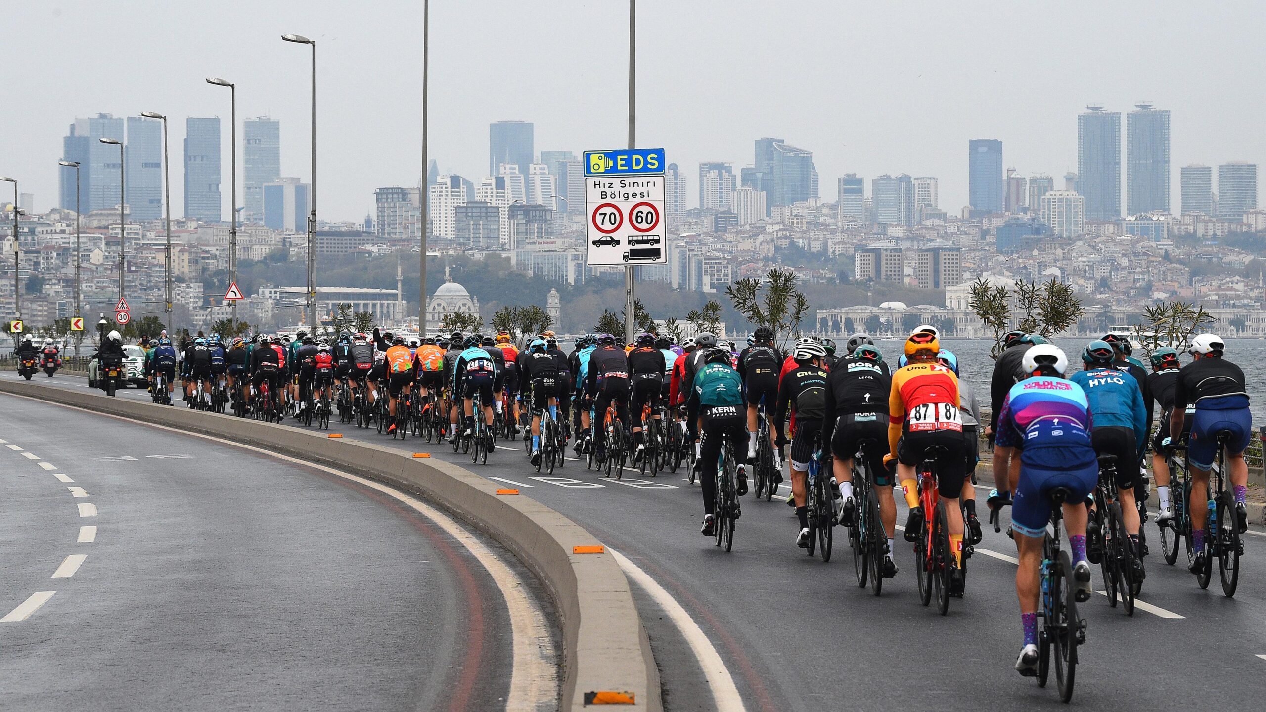 İstanbul’da bugün bazı yollar trafiğe kapatılacak