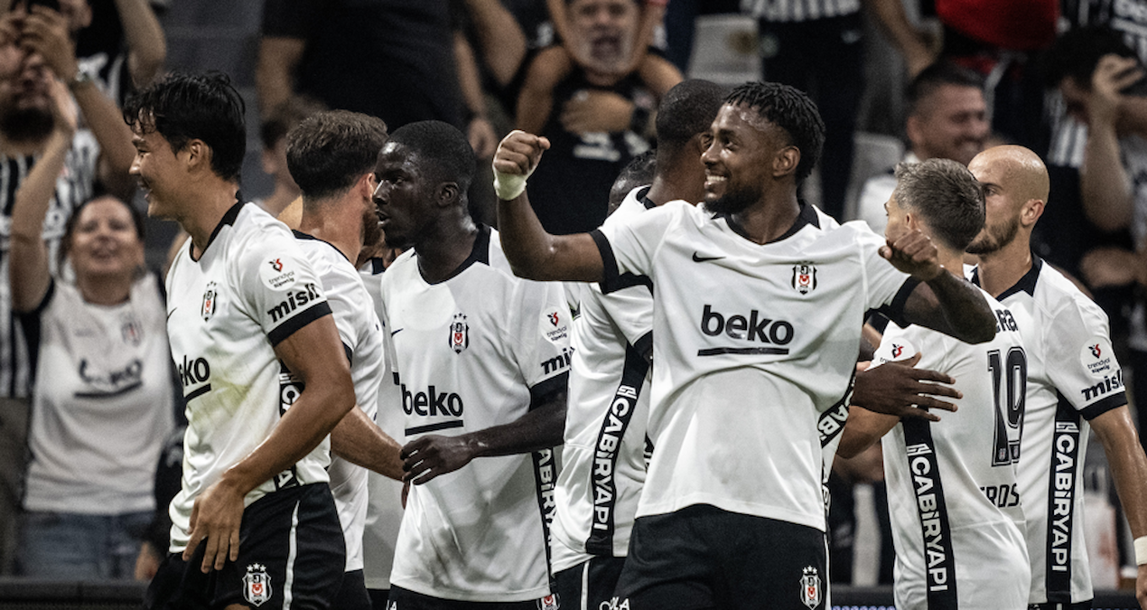 Beşiktaş 3 puanı 3 golle aldı: Erzurum’u devirdi, liderliğe oturdu