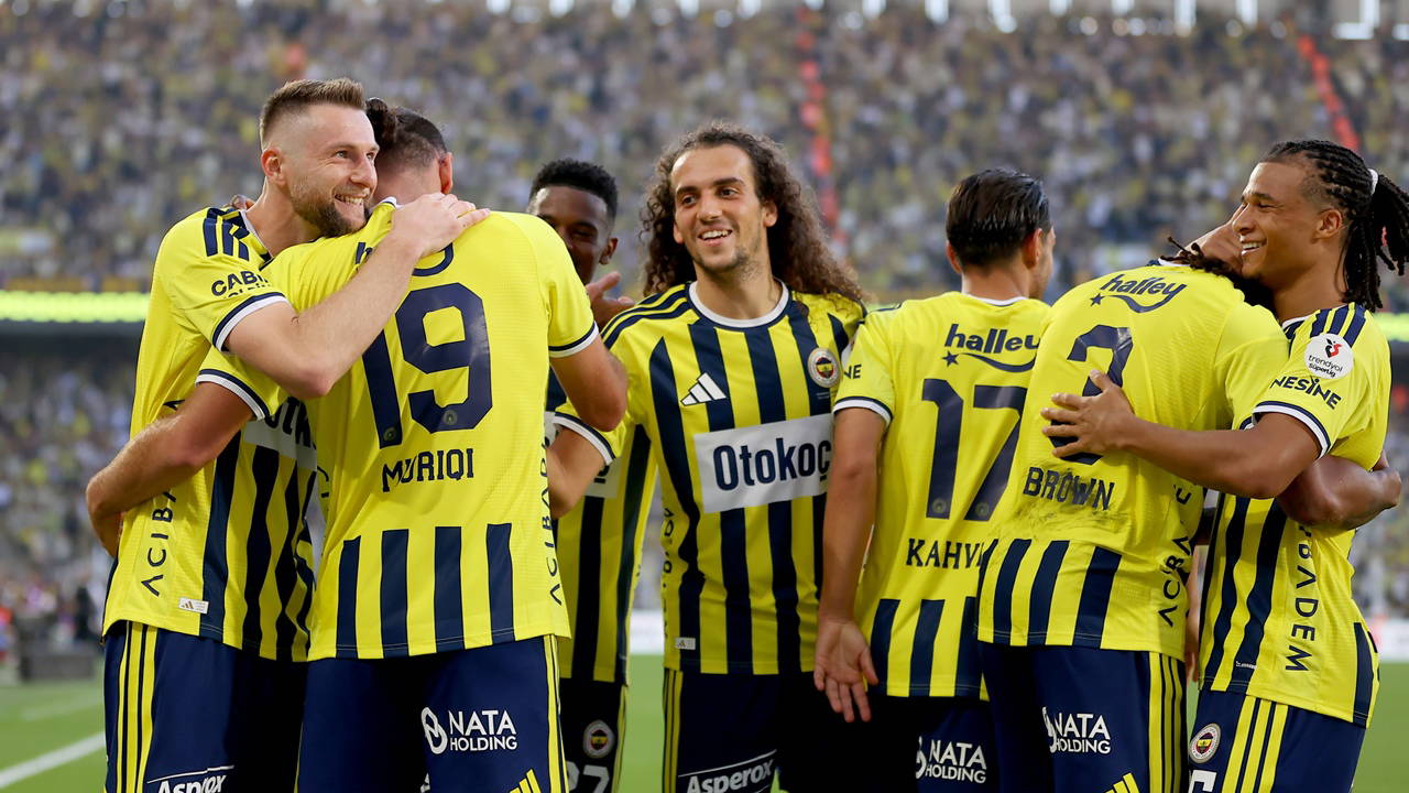 Fenerbahçe 8-0 Eyüpspor: Kadıköy’de tarihi fark