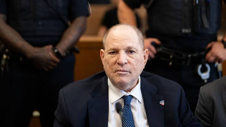 Harvey Weinstein’a cinsel saldırı suçundan 15 yıl hapis