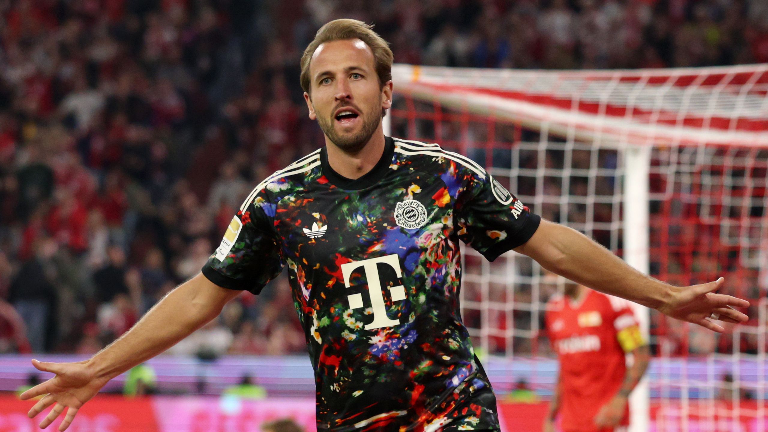 Bayern Münih 7 golle kazandı, Harry Kane lig rekorunu kırdı