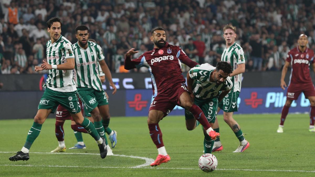 Konyaspor ilk galibiyetini aldı: Trabzonspor tek golle mağlup