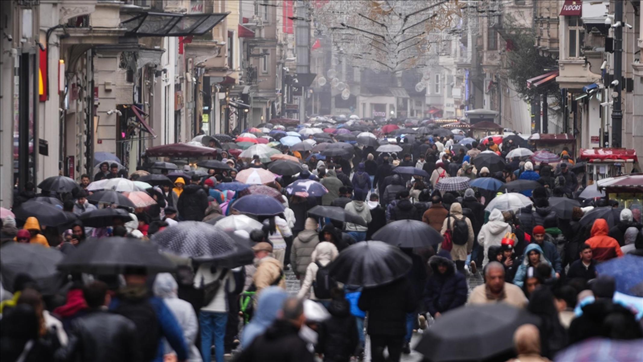 Meteoroloji’den İstanbul’a cuma uyarısı: Balkanlardan yağışlı hava geliyor