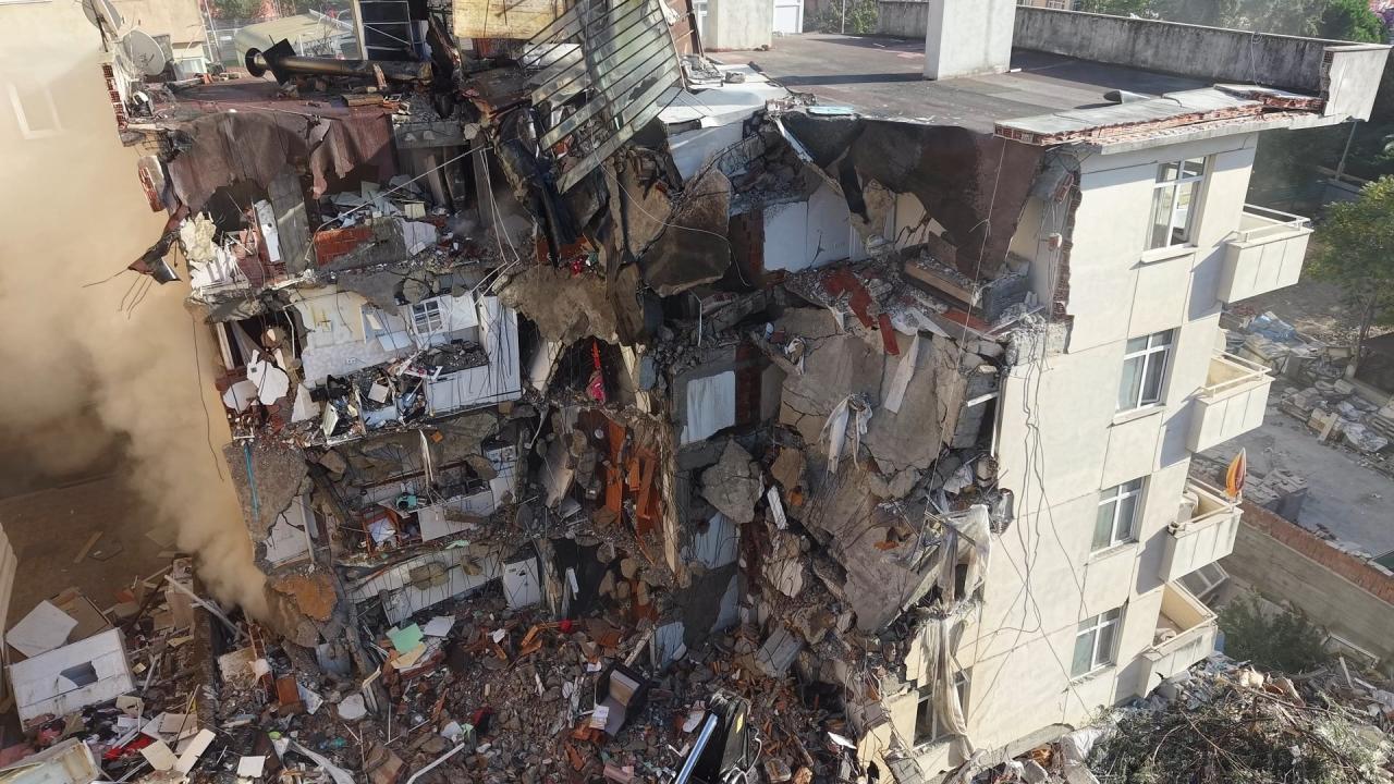Maltepe’de çöken binada can kaybı 5’e yükseldi: Kurtarma çalışmaları sona erdi