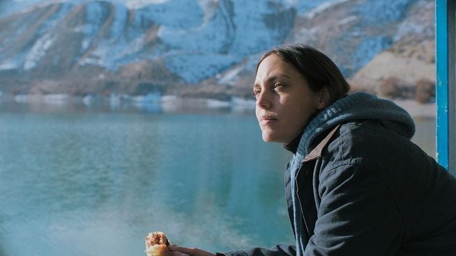 İlk afişi yayınlandı: Yeşim Ustaoğlu’nun yeni filminin vizyon tarihi belli oldu