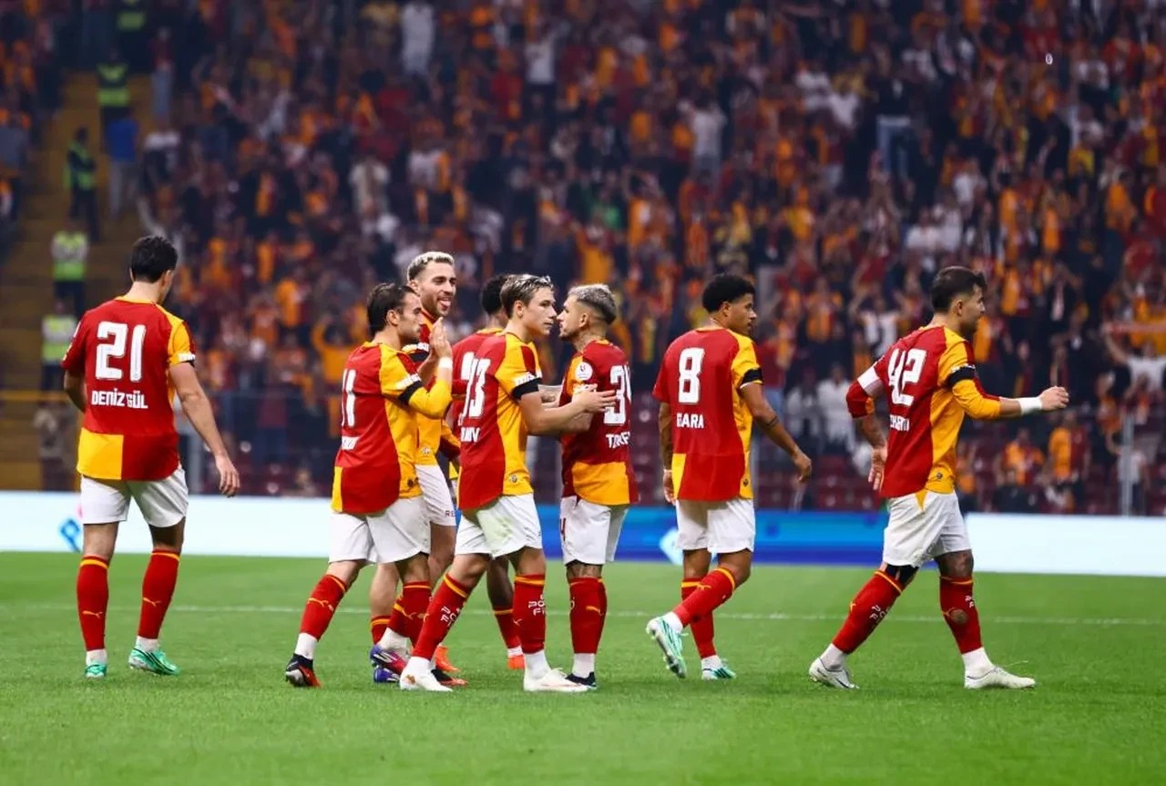 Galatasaray 10 kişiyle kazandı: Kasımpaşa’nın serisi bitti